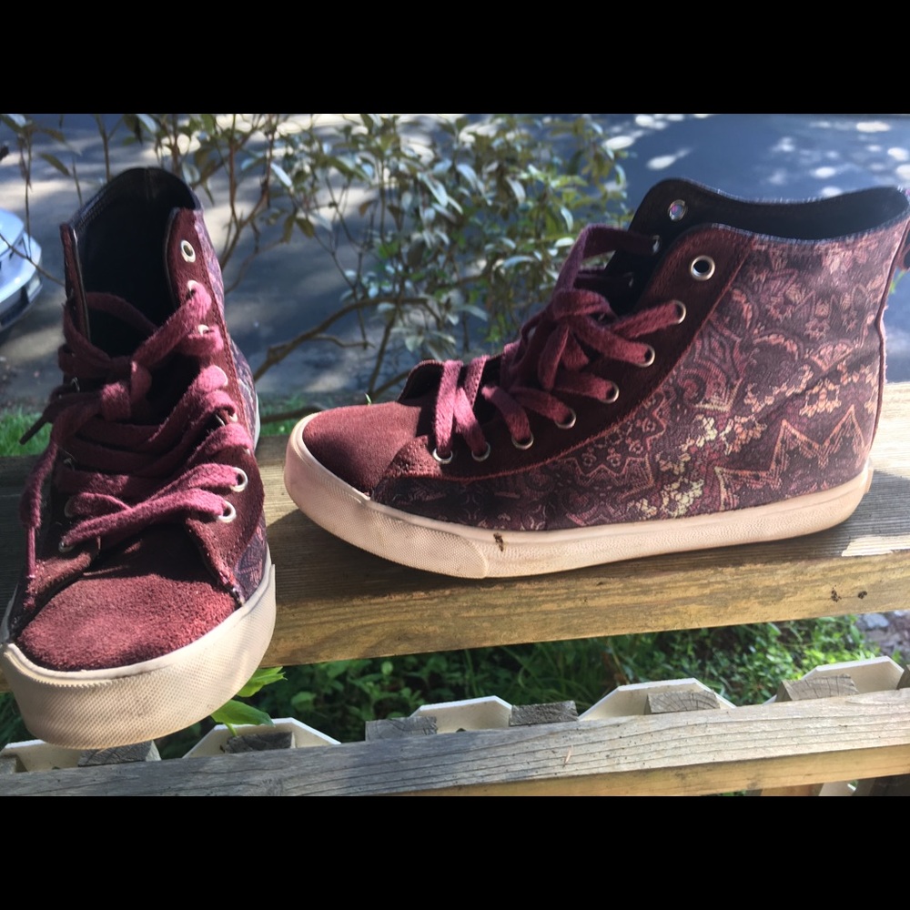 Inkka High Tops - Picture 2 of 3